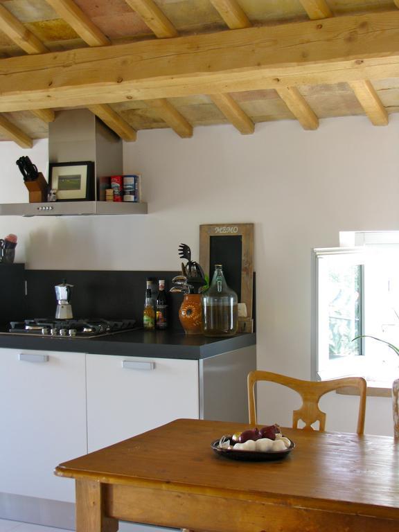 La Giravolta Country House Barchi Oda fotoğraf